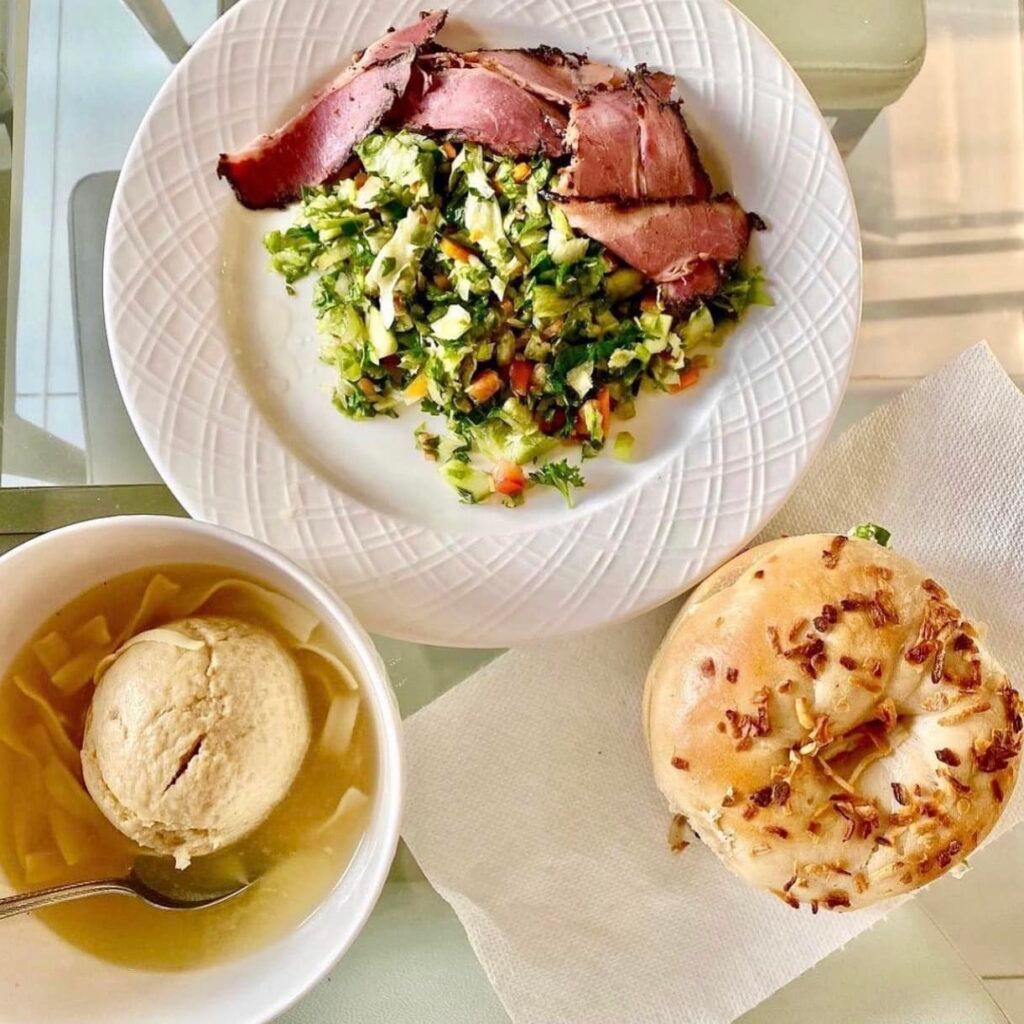 Mo’s Bagels & Deli