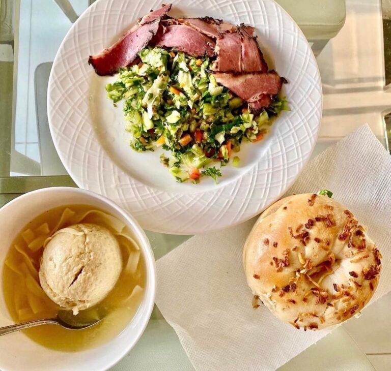 Mo’s Bagels & Deli