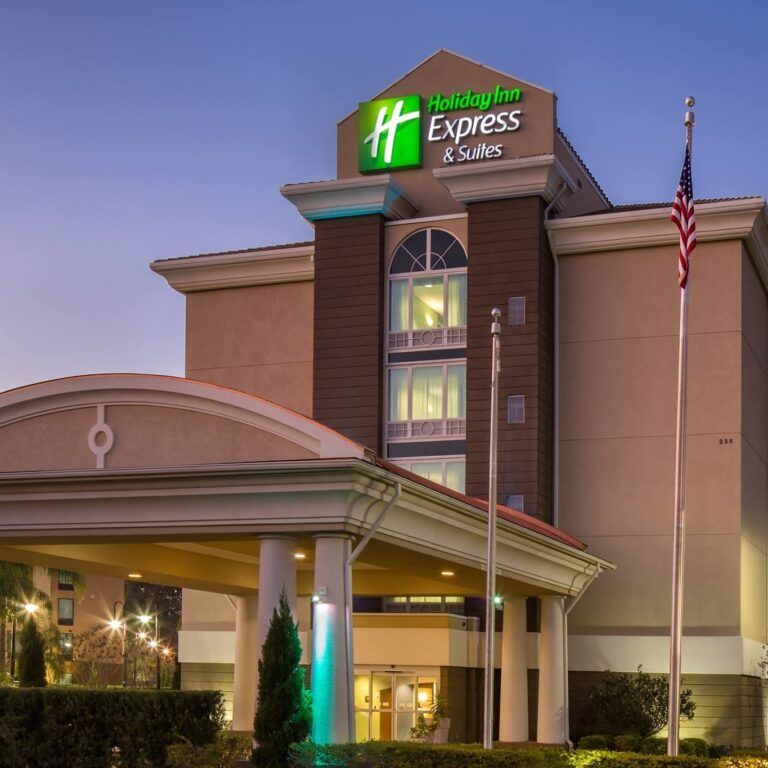 Holiday Inn Express & Suites Orlando – Apopka