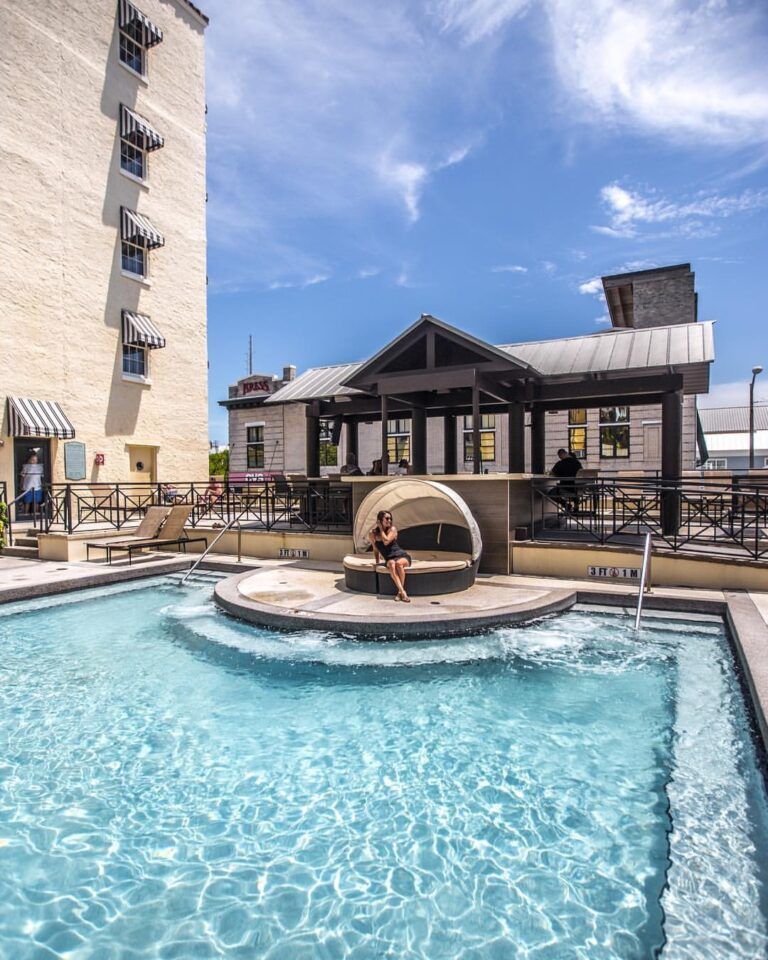 Crowne Plaza Key West-La Concha, an IHG Hotel