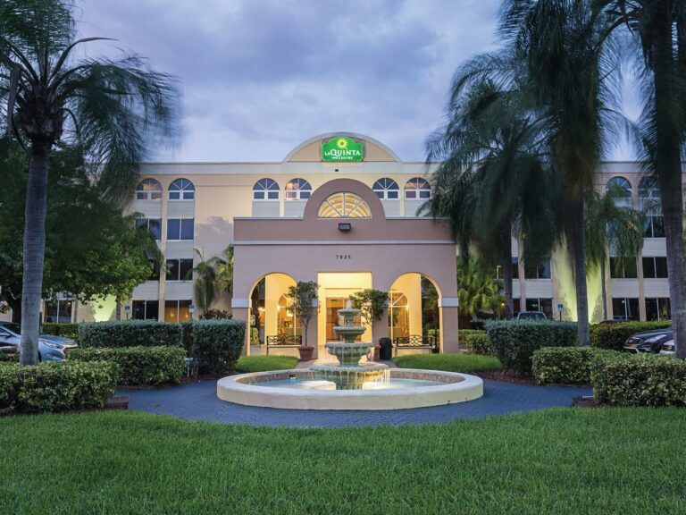 La Quinta by Wyndham Miami Lakes