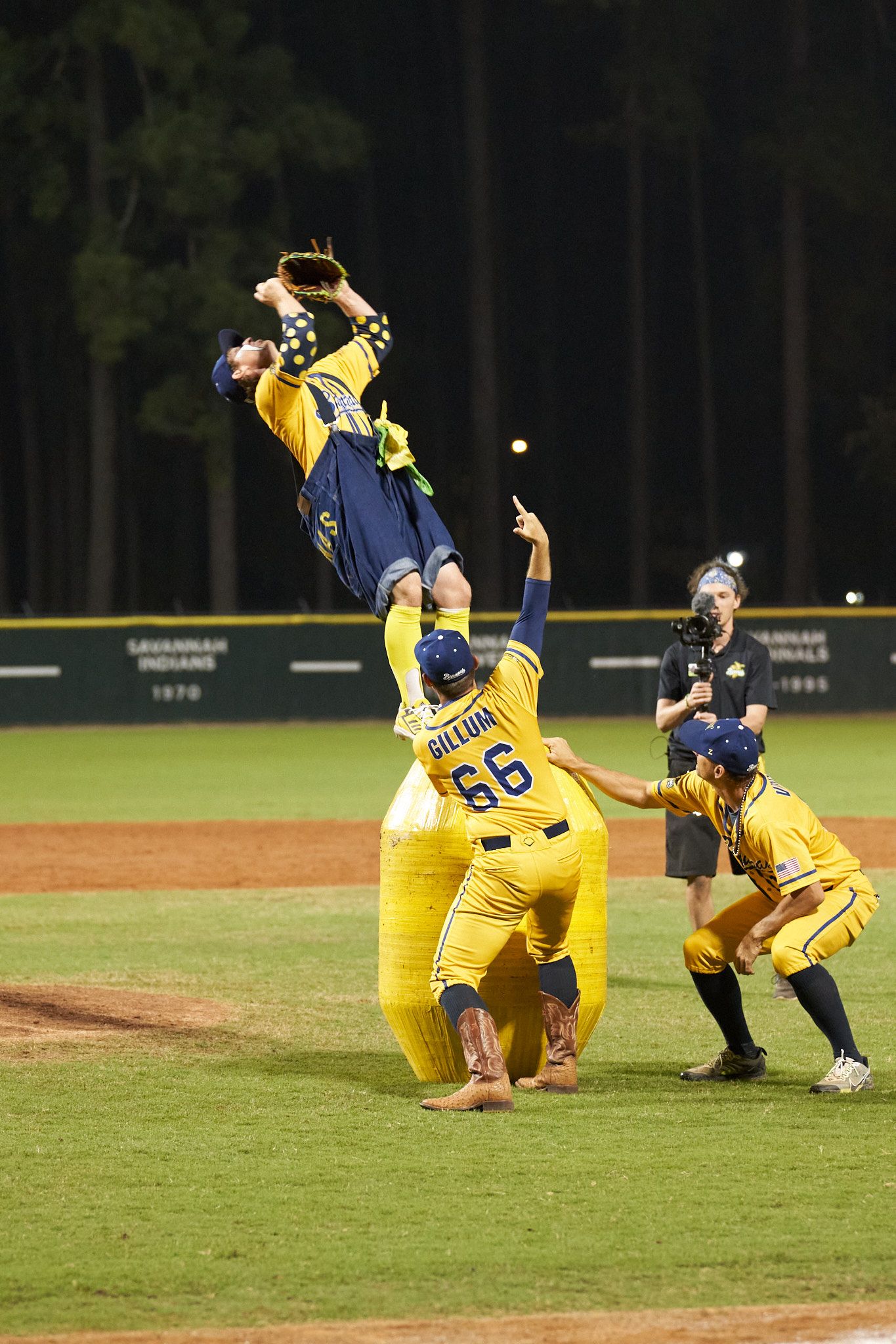 savannahphotodude@gmail.com