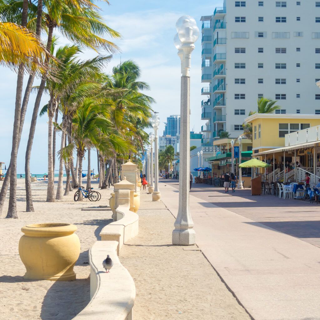 HOLLYWOOD BEACH,USA - AUGUST 25,2015 : The famous Hollywood Beach boardwalk in Florida on a summer day