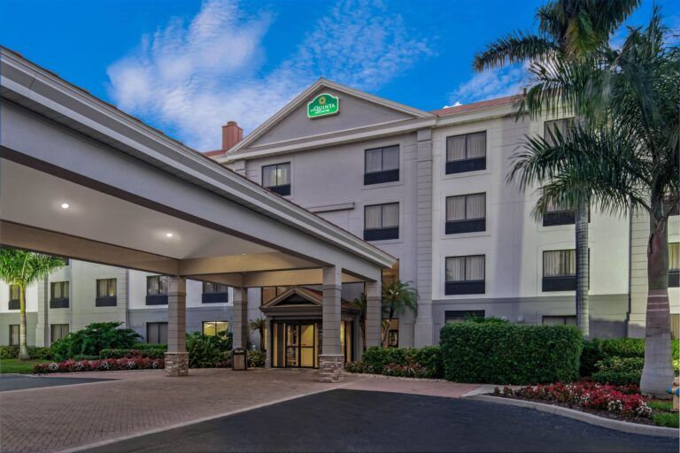 La Quinta Inn & Suites Bonita Springs Naples North