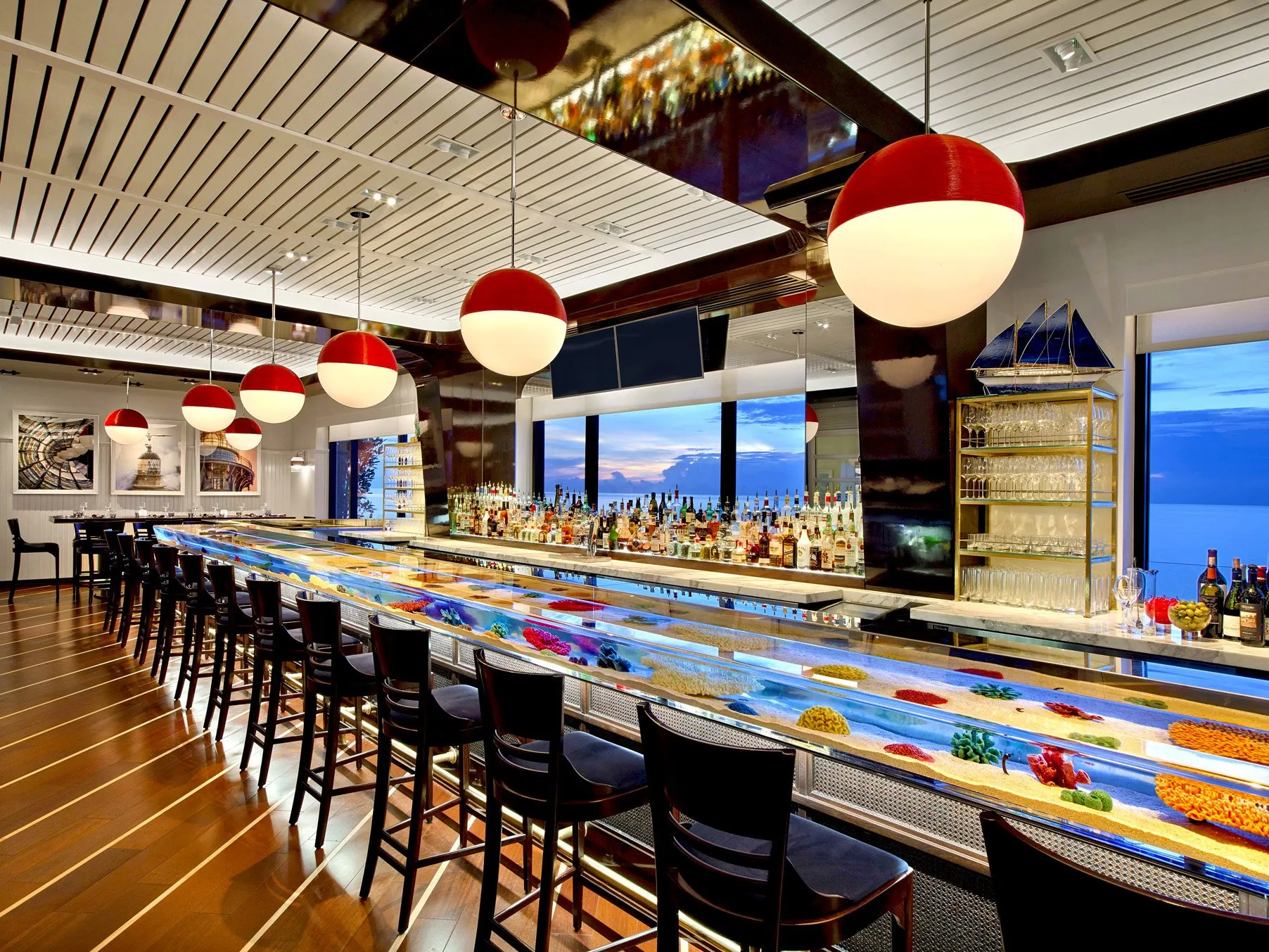 7f66b12a-7ca6-4961-9adc-59c19a95579b-SEAFOOD_BAR_AQUARIUM_BAR