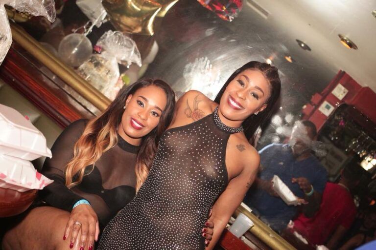 Tropix Lounge