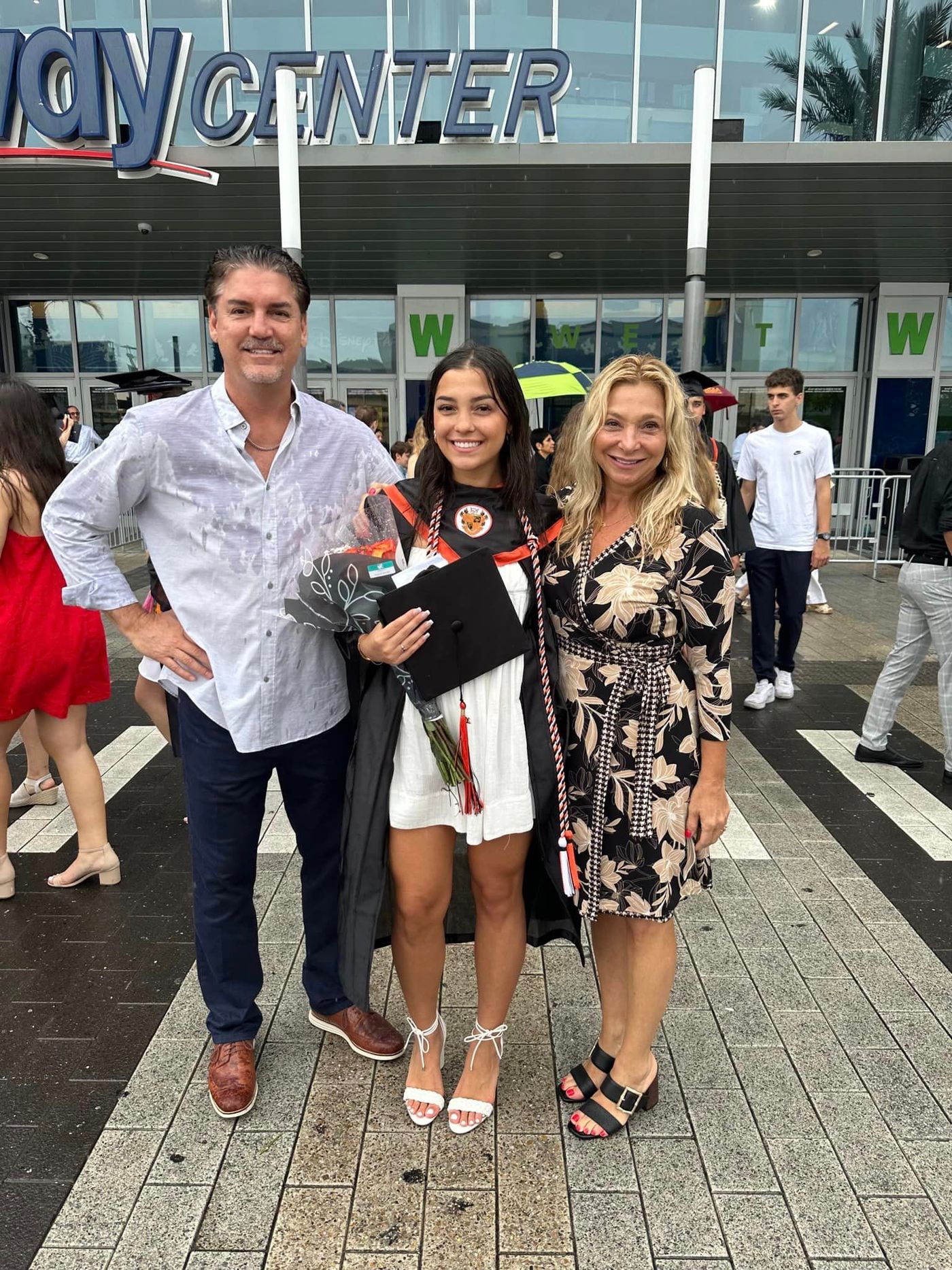 352374065_1050055899316777_1516063756806627063_n