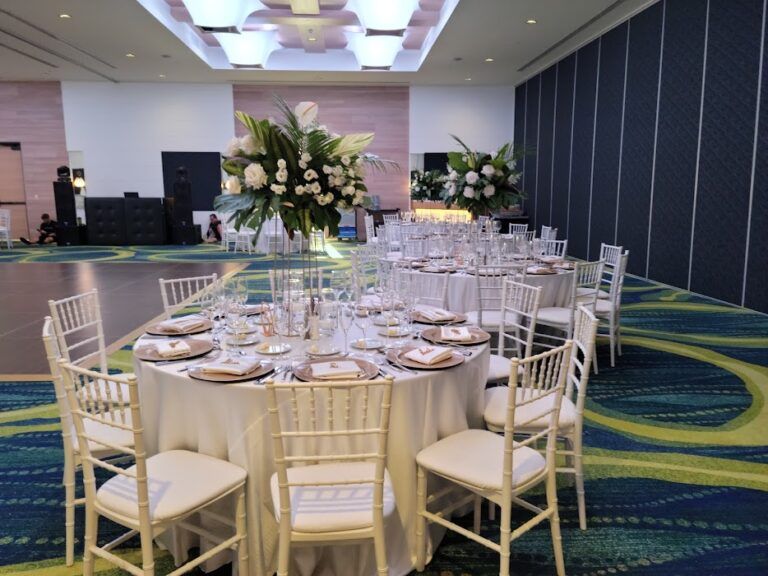 Hutchinson Shores Resort & Spa