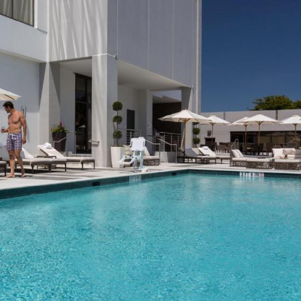 EB Hotel Miami Airport